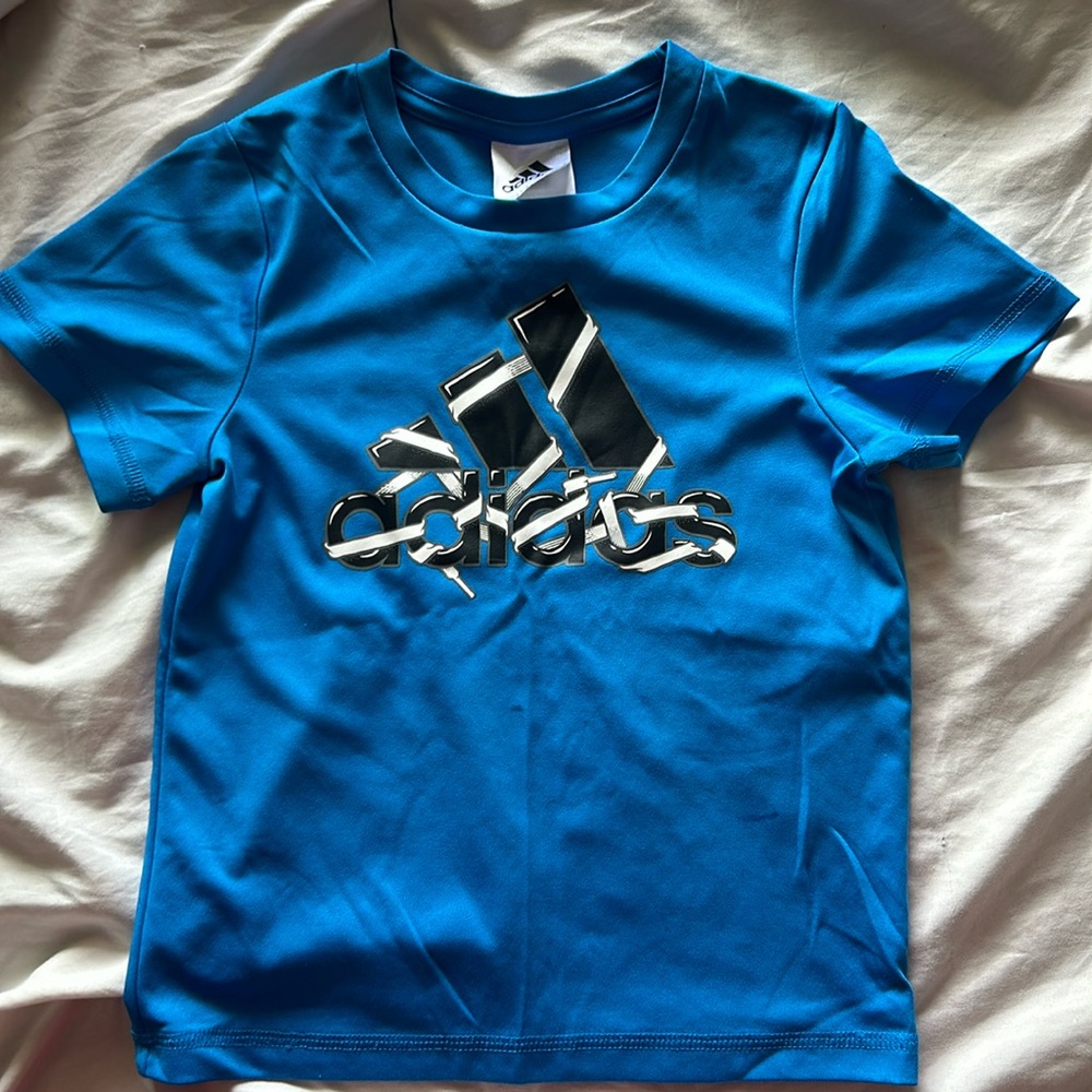Kids Adidas short sleeve shirt